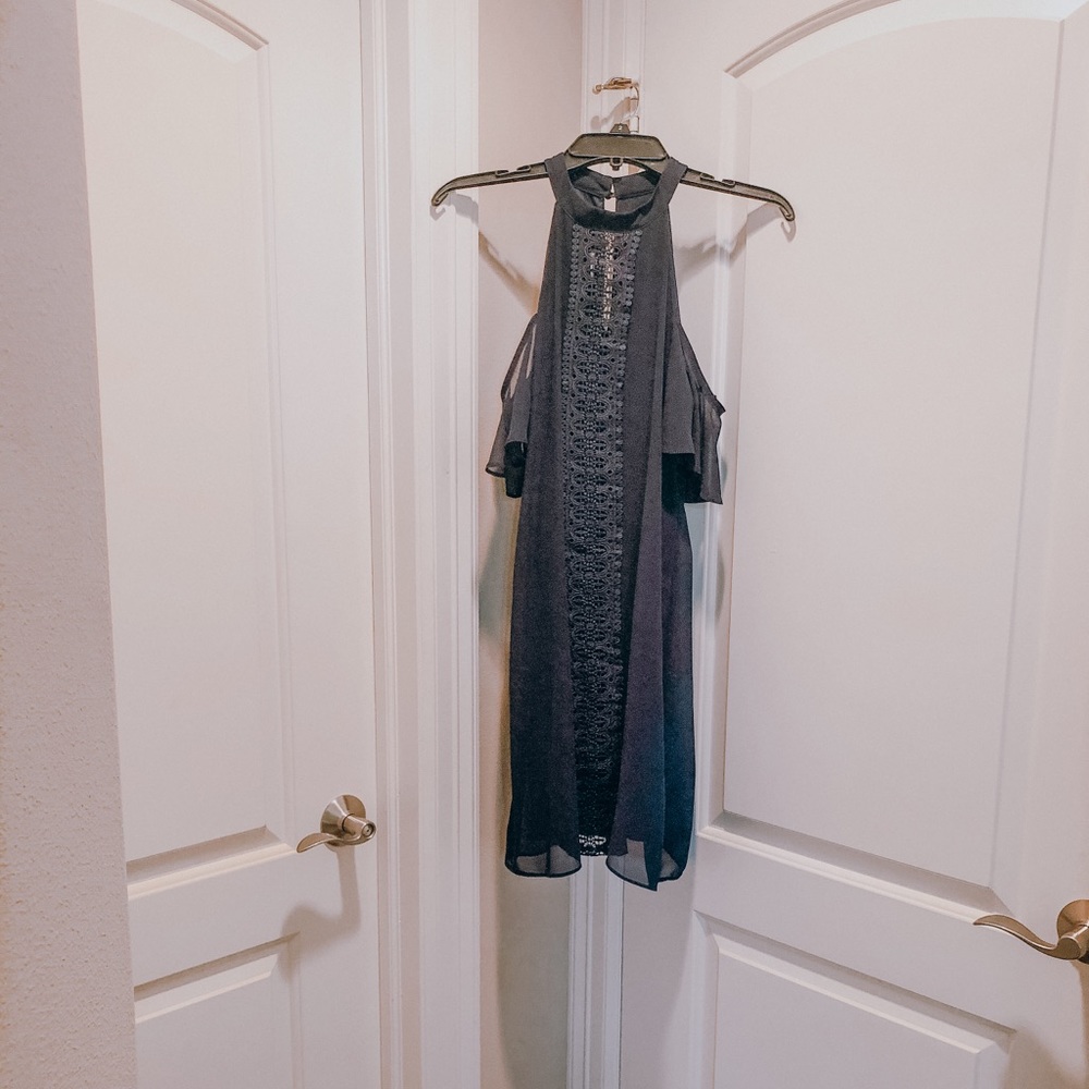 BCX COLD SHOULDER STYLE DRESS IN NAVY BLUE